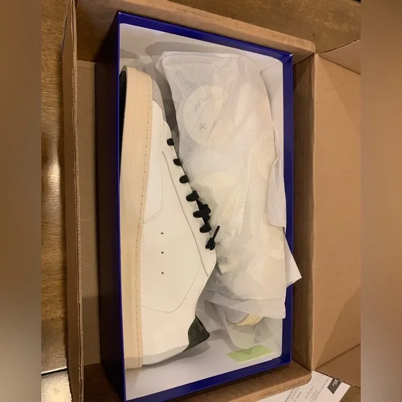 P448 UNTOUCHED BRAND NEW John-M out of the box Size 11.5 (Eu 45)
